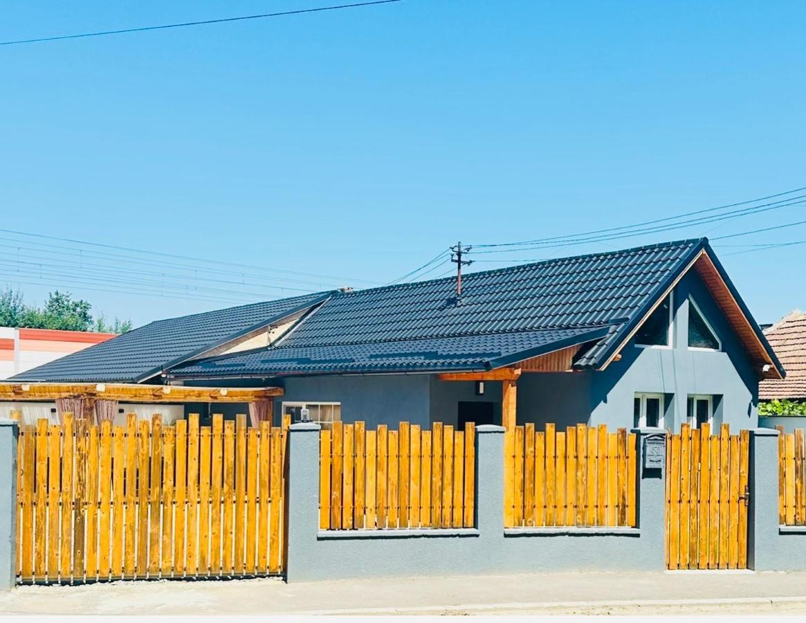 Villa 3 Mediaş 外观 照片